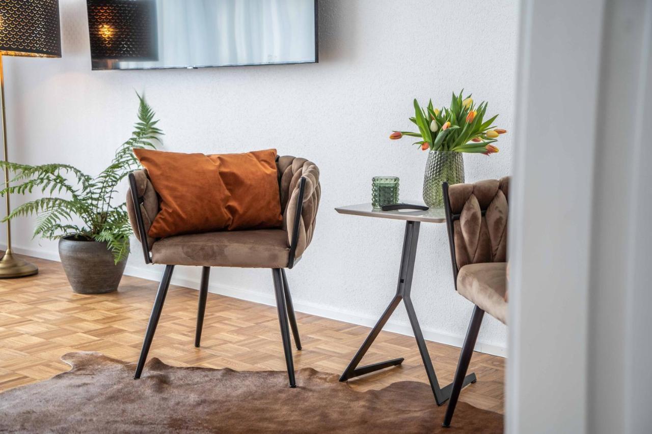 City Wohnung Fn L 5 Klimatisiert Mit Balkon Und Kueche Friedrichshafen Bagian luar foto