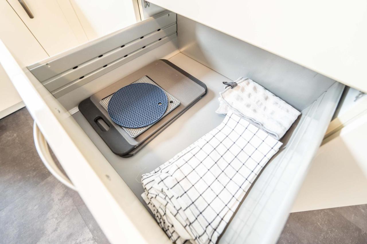 City Wohnung Fn L 5 Klimatisiert Mit Balkon Und Kueche Friedrichshafen Bagian luar foto